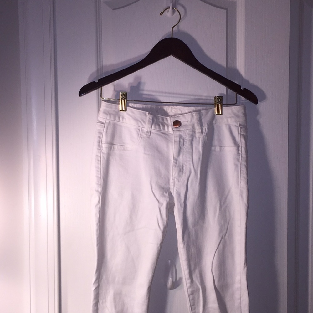 American Eagle White Jeans (Jeggings)